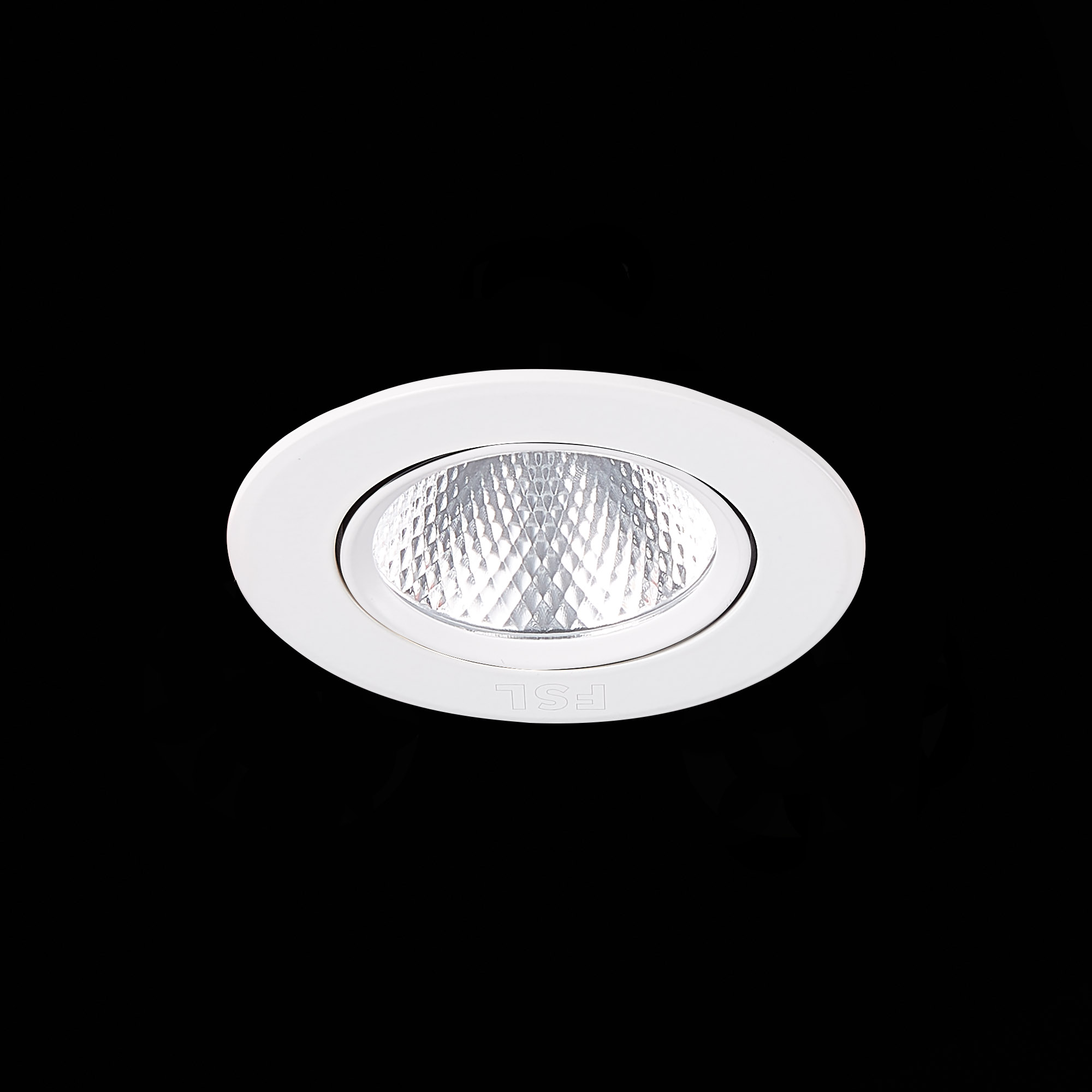 ST211.548.06.24 Св-к встр. Белый LED 1*6W 4000K 480Lm Ra80 24° IP20 D86xH50 220-240V Встраиваемые светильники