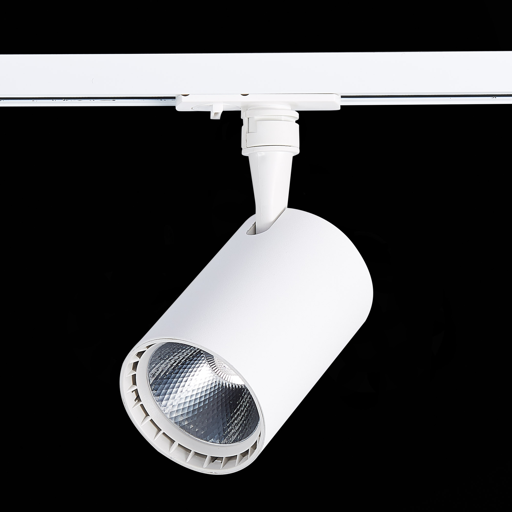 ST351.546.15.24 Св-к трек. Белый LED 1*15W 4000K 1 350Lm Ra?80 24° IP20 L118xW78xH174 100-240V BASE