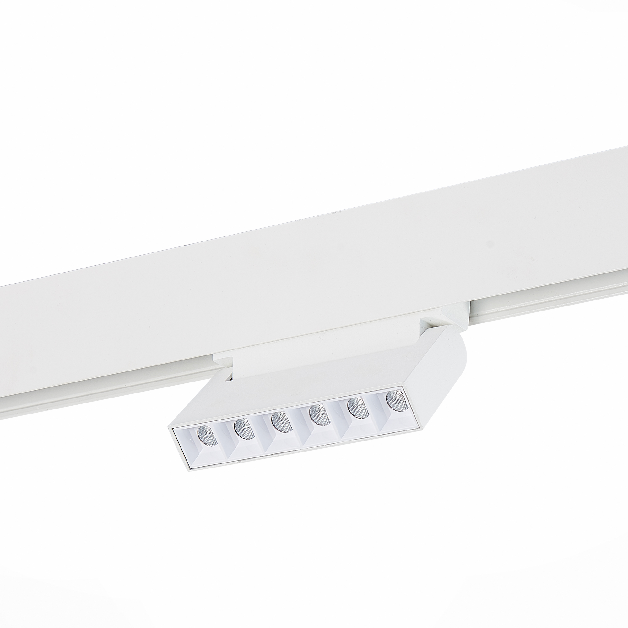 ST364.546.06 Магнитный трековый светильник белый LED 1*6W 4000K 532Lm Ra>80 36° IP20 L120xW22xH108 4 SKYLINE 48