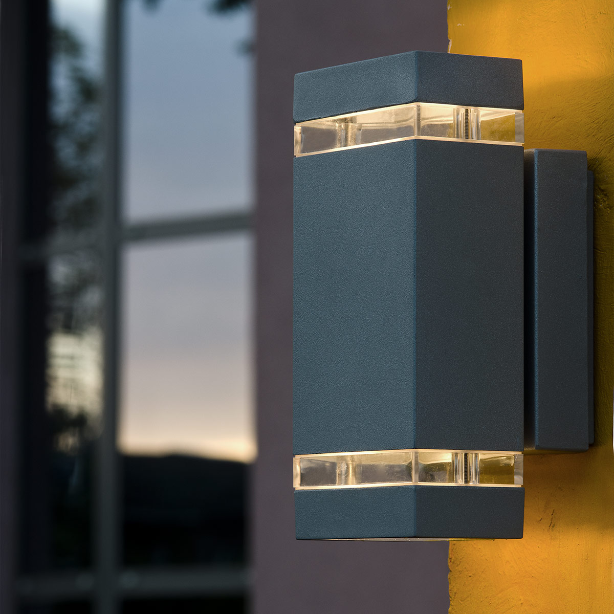 Настенный фонарь  Elstead Lighting, Арт. JANNIK-LED2