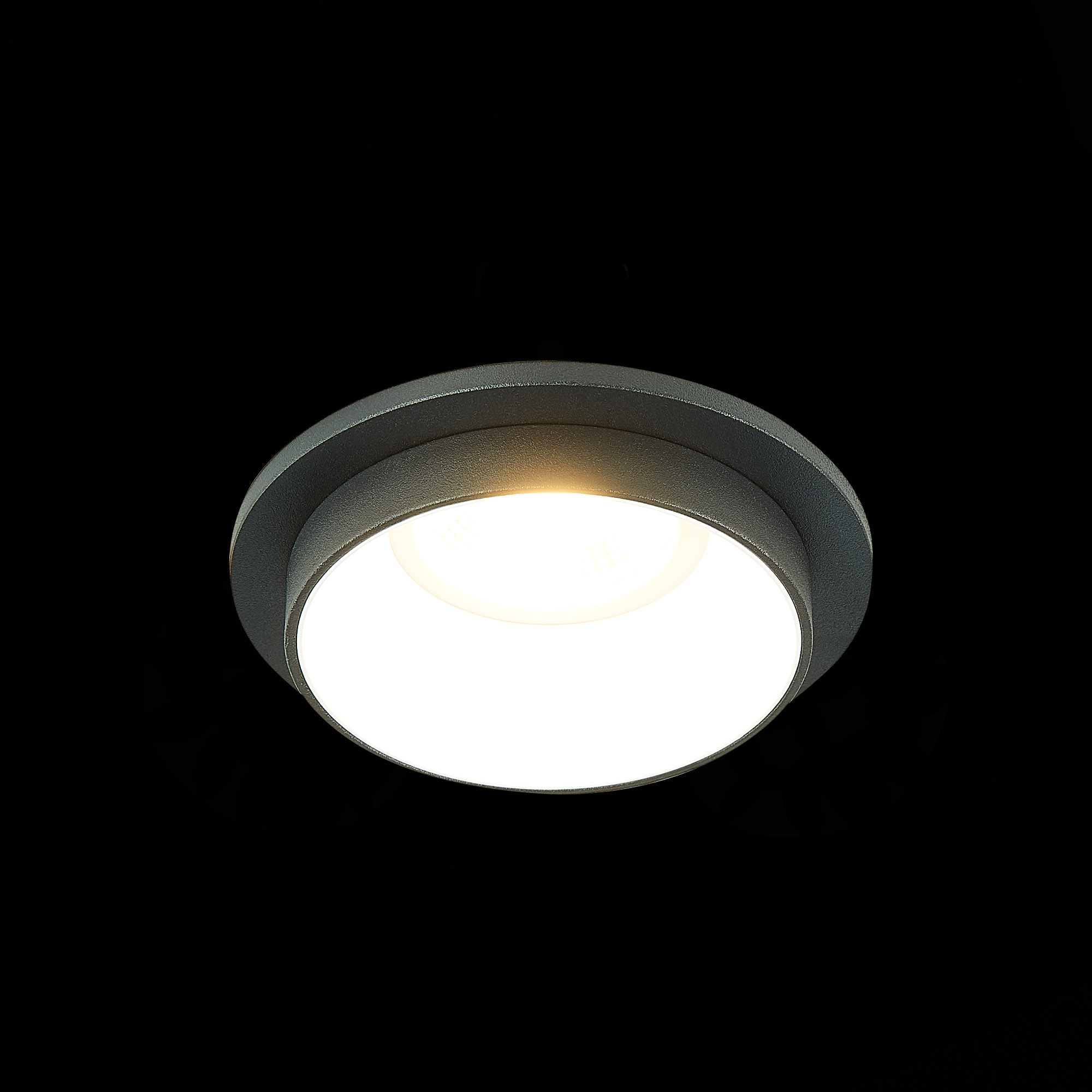 ST206.428.01 Св-к встр. Черный GU10 1*50W  IP20 D92xH38 220V Без ламп Встраиваемые светильники