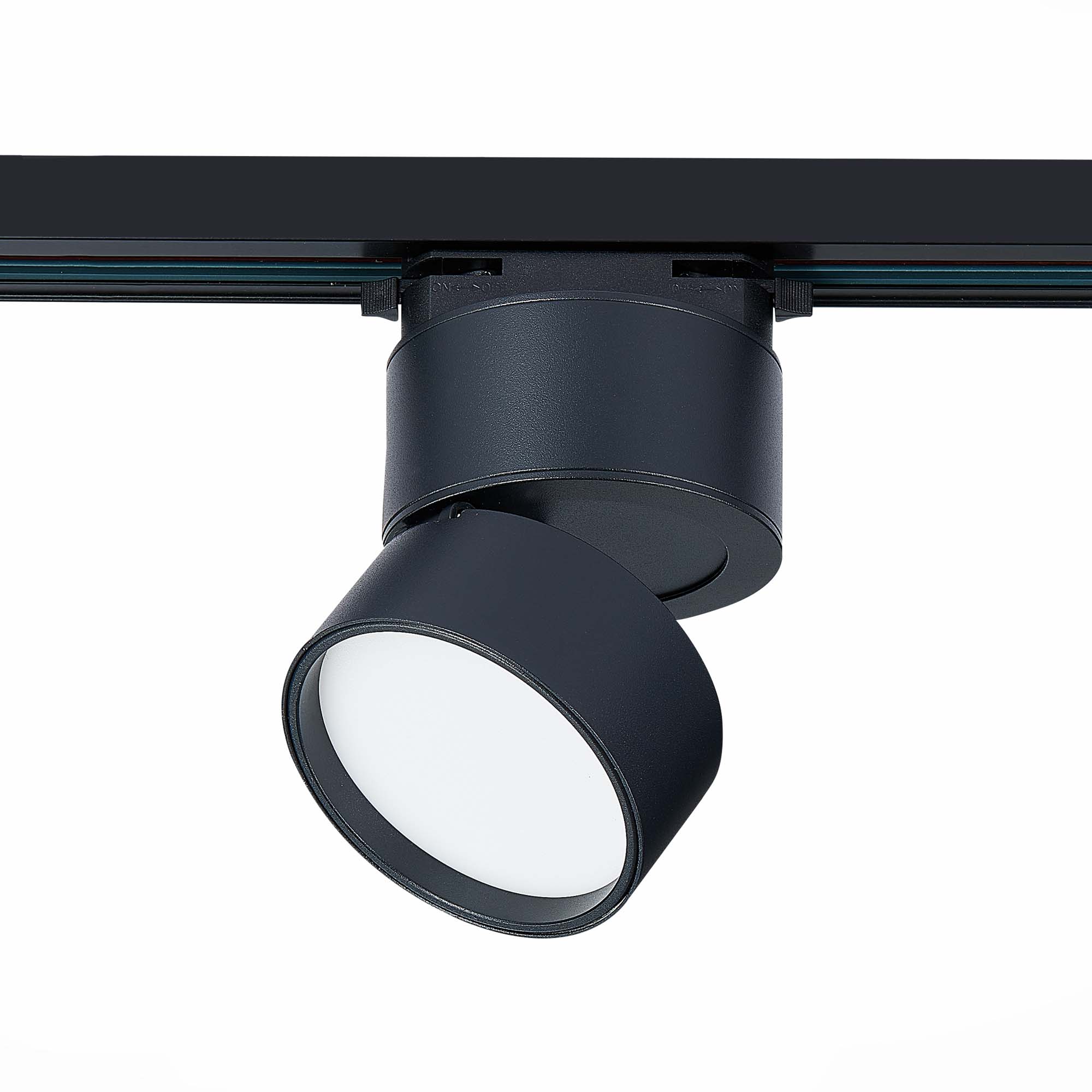 ST651.436.09 Св-к трек. Черный LED 1*9W 3000K 720Lm Ra>90 120° IP20 D85xH122 170-240VV BASE
