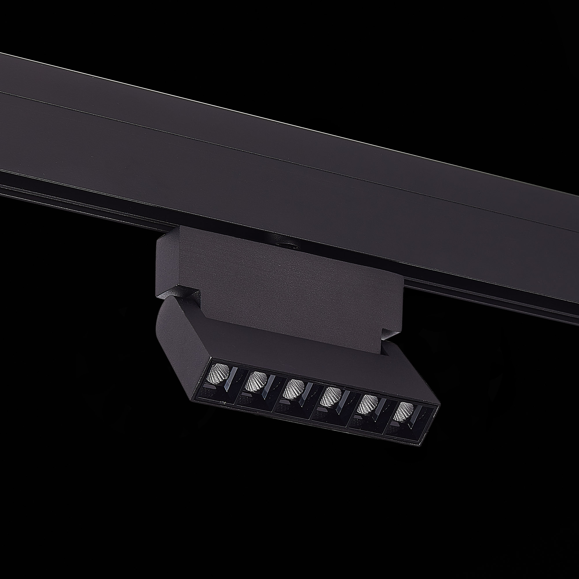 ST362.436.06 Магнитный трековый светильник Черный LED 1*6W 3000K 532Lm Ra>80 36° IP20 L120xW22xH134 SKYLINE 48