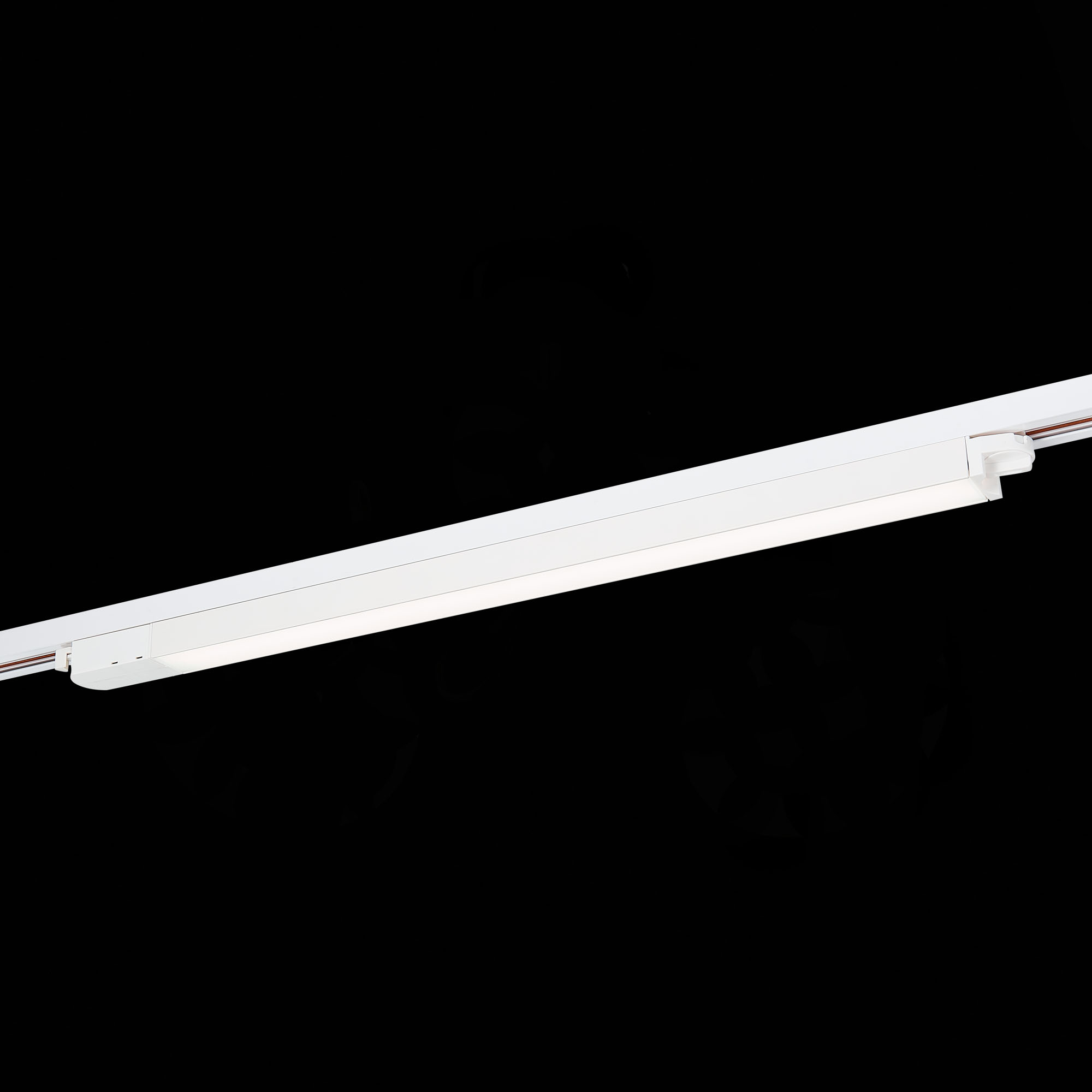 ST366.538.24 Св-к трек. Белый LED 1*24W 3000K 2 250Lm Ra>98 120 IP20 L600xW34xH33 180-240V BASE