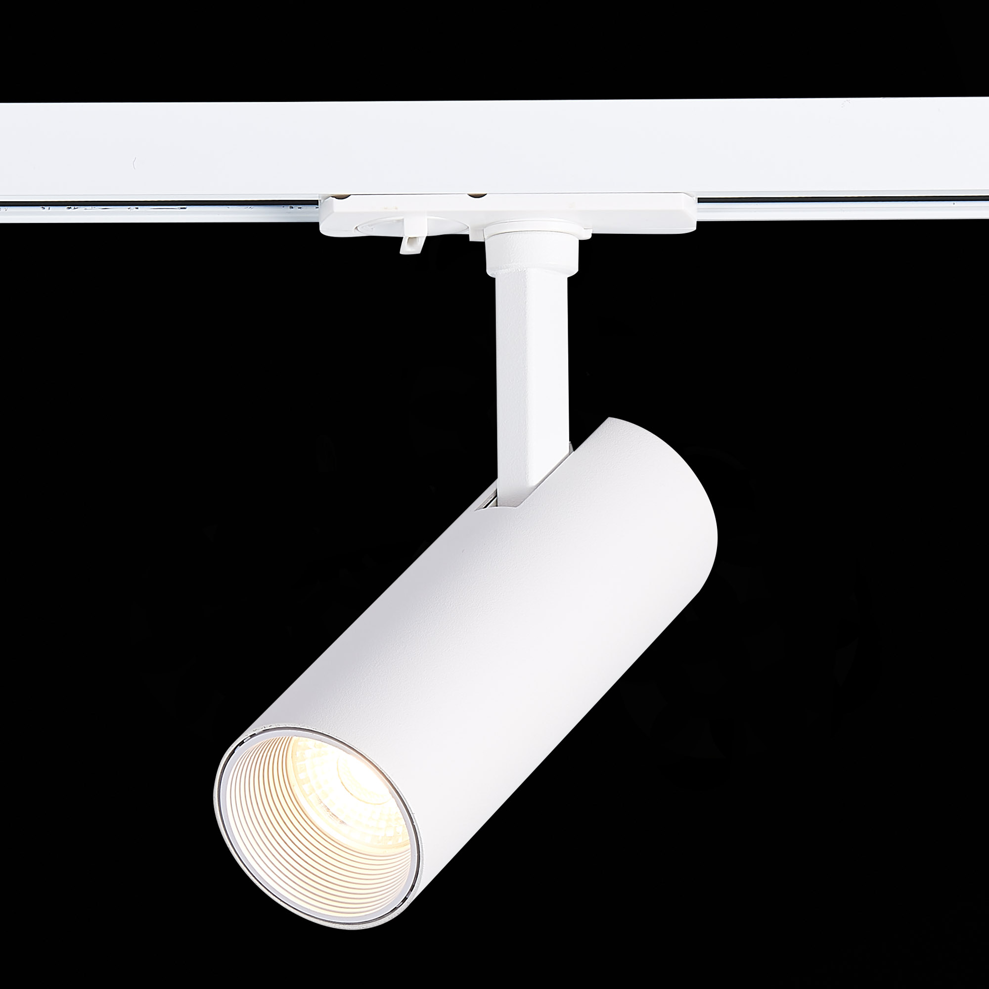 ST350.536.10.36 Св-к трек. Белый LED 1*10W 3000K 900Lm Ra?80 36° IP20 L137xW49xH171 100-240V BASE