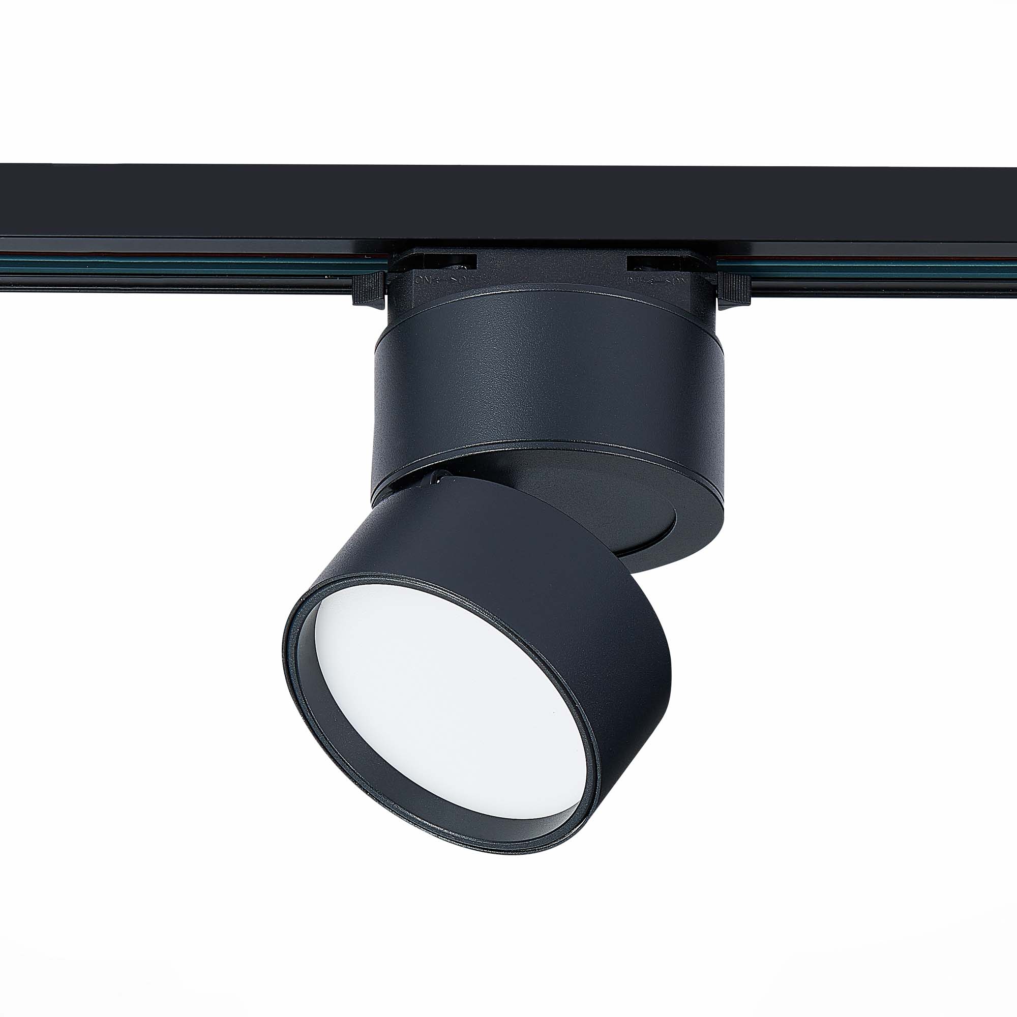 ST651.446.09 Св-к трек. Черный LED 1*9W 4000K 720Lm Ra>90 120° IP20 D85xH122 170-240VV BASE